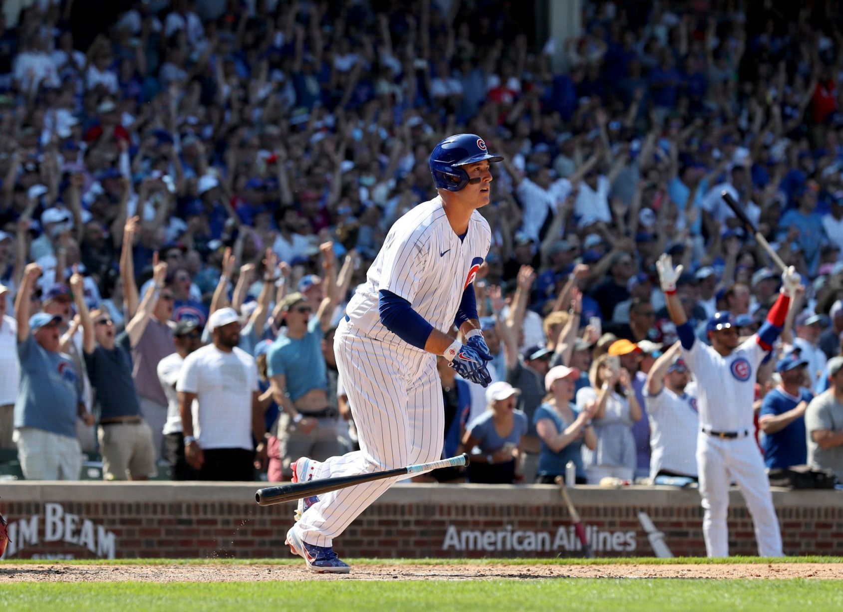 20210611-AMX-SPORTS-COLUMN-WITH-WRIGLEY-FIELD-AT-9-TB.jpg
